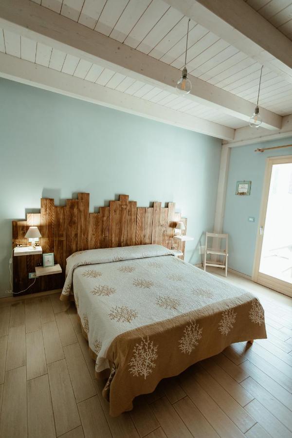B&B Il Mare In Una Stanza Ortona Eksteriør billede